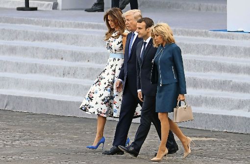 US-First Lady Melania Trump, US-Präsident Donald Trump, Frankreichs Präsident Emmanuel Macron und seine Gattin Brigitte  auf dem Champs Elysée Foto: AFP