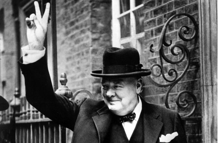 Staatsmann Churchill: Pöbelnder Rassist oder Ehrenmann?