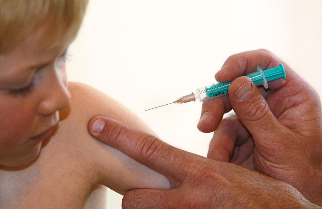 Gerade bei Impfungen ist ein gutes Verhältnis zum Kinderarzt hilfreich.  Foto: Hildenbrand