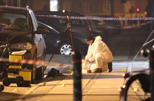 Am Tatort der Anschläge von Kopenhagen war ein verdächtiger Brief gefunden worden. Sprengstoffexperten gaben Entwarnung: Es handlete sich nicht um eine Bombe. (Archivbild) Foto: dpa