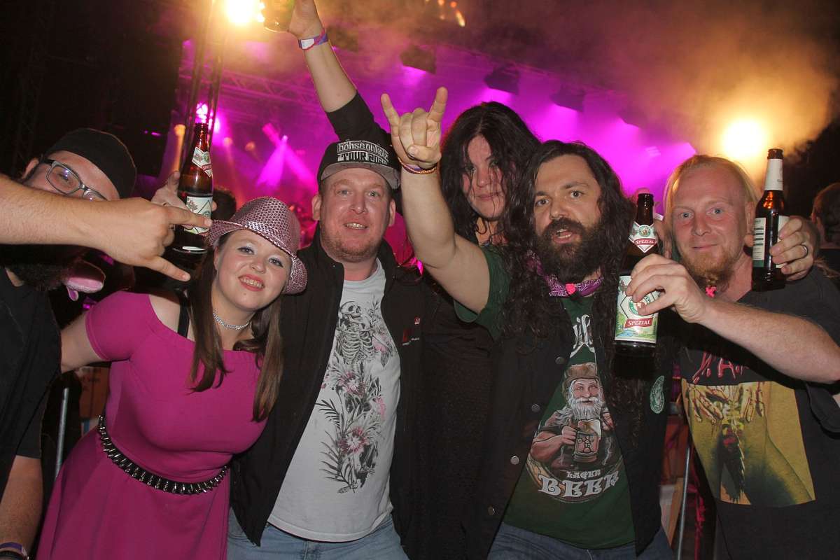 Oberndorf a. N.: Fun-Metal-Band J.B.O. feiert mit Publikum