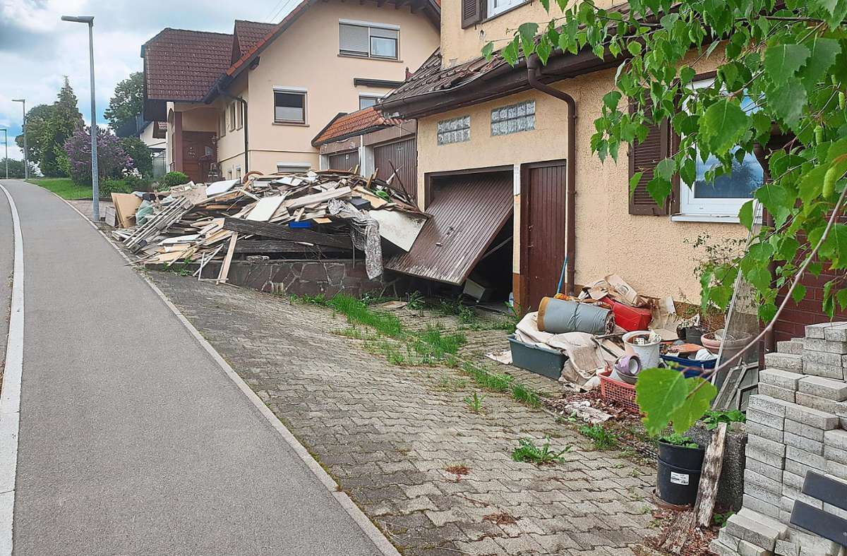 Seit Monaten sind Anwohner in der Waldmössinger Kirchbergstraße wegen der Gestaltung dieses Grundstückes erbost. Foto: Riesterer
