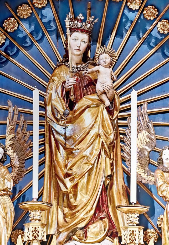 Bei der Maria von der Augenwende im Rottweiler Münster ist nicht nur das Marienlied, sondern auch ein Gebet zum Mitnehmen ausgelegt.Foto: Hildebrand