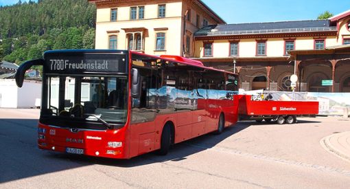 Kostenlose Bus- und Bahnfahrten für Urlauber waren Thema in der jüngsten Gemeinderatssitzung in Enzklösterle. (Archivfoto) Foto: Ziegelbauer
