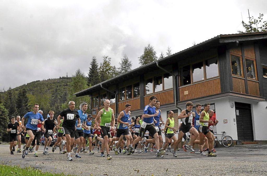 Pünktlich um 12 Uhr mittags fällt am Sonntag der Startschuss zum 3. Hahnenfalzhüttenberglauf. Foto: Schwarzwälder-Bote
