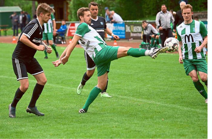 Fußball Bezirksliga Zollern: Dotternhausen hat Titel vor Augen