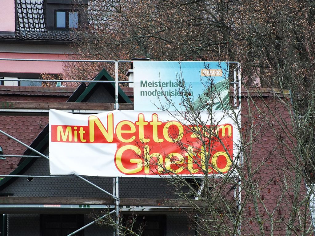 Albstadt Anwohner Protestiert Gegen Wohnhaus Netto Projekt