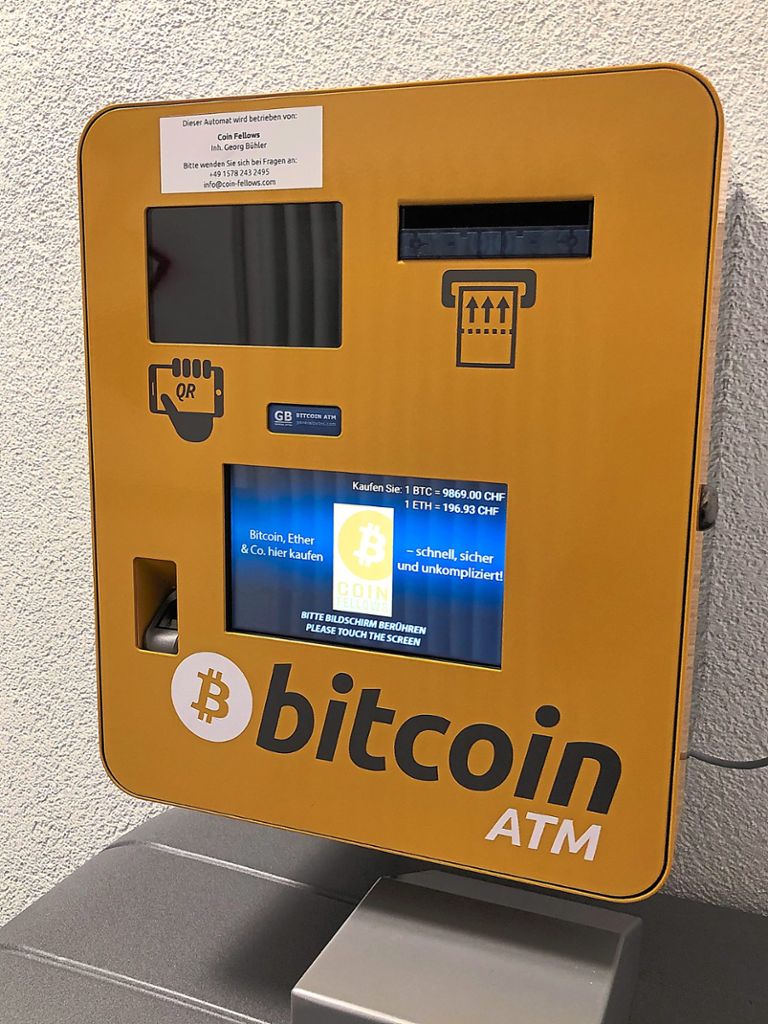 So zahlen Sie Bargeld in einen Bitcoin-ATM