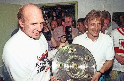 Nach dem Meistertitel 1992: VfB-Manger Dieter Hoeneß (li.), VfB-Coach Christoph Daum Foto: dpa