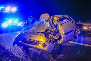 Bei einem Unfall auf der A81 ist eine 27-jährige Autofahrerin nahe der Anschlussstelle Untergruppenbach (Kreis Heilbronn) zwischen Würzburg und Stuttgart tödlich verunglückt. Foto: www.7aktuell.de/Karsten Schmalz