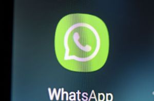 Whatsapp ist eine der beliebtesten Messenger-Apps in Deutschland – und bedient sich jetzt an einer Funktion, die Snapchat-Nutzer längst kennen. Foto: dpa/Fabian Sommer