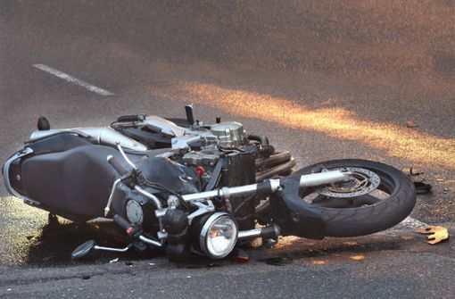 Der Motorradfahrer stürzte vermutlich wegen eines Fahrfehlers. (Symbolfoto) Foto: mhp/ Fotolia.com