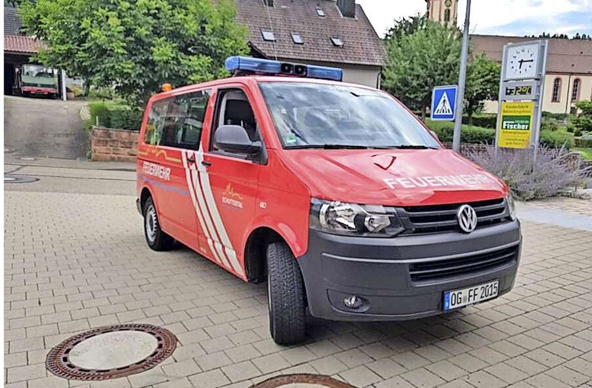 Mit diesem VW-Bus werden derzeit die Grundschüler aus den Seitentälern zur Schule gebracht. Ab dem Sommer will die Gemeinde Schuttertal ihren Schulbusbetrieb einstellen. Foto: Feuerwehr