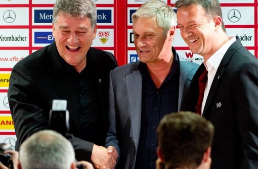 30. Juni 2014: Der letzte VfB-Meistercoach Armin Veh wird offiziell als neuer Coach vorgestellt. „Man muss in diesem stolzen Club wieder Freude haben“, sagt er. „Aber ich bin auch kein Zauberer.“ Foto: dpa