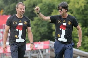 Jogi Löw, der Mann, der Deutschland zum Weltmeister gemacht hat, soll weiterhin Bundestrainer bleiben - wenn es nach dem DFB geht. Foto: dpa