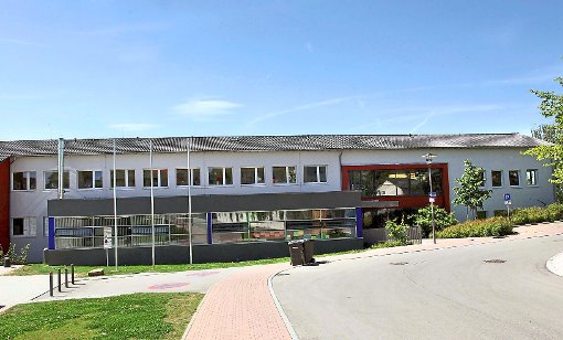 Das Gebäude der Gemeinschaftsschule in Schopfloch wird erweitert. Der Gemeinderat tagte zu diesem Thema. Foto: Schule