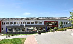 Das Gebäude der Gemeinschaftsschule in Schopfloch wird erweitert. Der Gemeinderat tagte zu diesem Thema. Foto: Schule