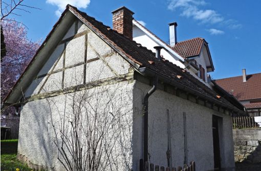 Dem kleinen Mötzinger Backhaus aus dem 19. Jahrhundert soll neues Leben eingehaucht werden. Foto: Stadler