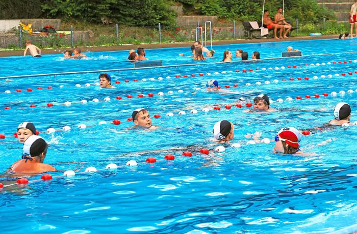 Waldsportbad Triberg: 24-Stunden-Schwimmen für guten Zweck