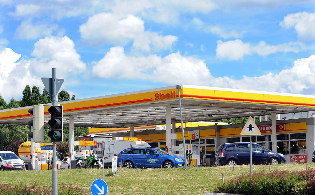 Unterschiedliche Ansichten gibt es nach wie vor zum von Shell geplanten Ausbau der Tankstelle zu einem Autohof. Foto: Archiv-Foto: Hopp