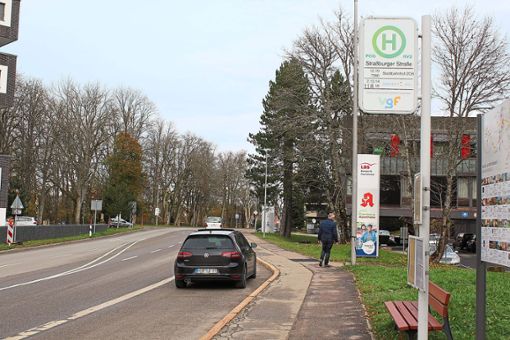 Die Bushaltestelle an der Straßburger Straße wird in Richtung Innenstadt von mehreren Linien bedient.  Foto: Breitenreuter Foto: Schwarzwälder Bote
