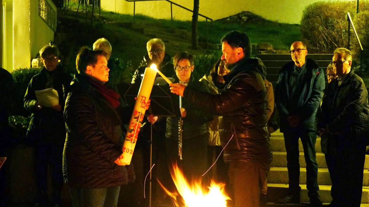 Nacht der Flöten und Begegnungen: Osterfeuer mit Mehrwert in Onstmettingen