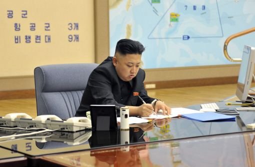 Nordkoreas Führer Kim Jong Un lässt die Muskeln spielen. Foto: dpa