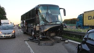 Acht Verletzte bei Busunfall