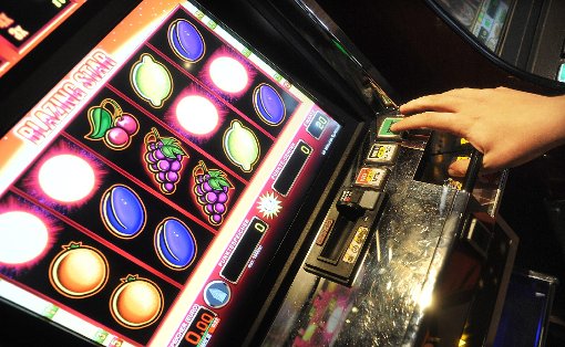Die Vergnügensteuer-Einnahmen aus Spielautomaten steigen in Horb. Die Zahl der Spielsüchtigen steigt auch.  Foto: Hopp