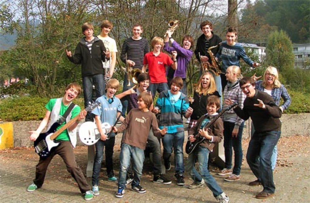 Von der Band der Realschule Wolfach wurde der Schwarzwaldbahn-Blues komponiert und eingespielt. Telefon 0180-400-3225-092
