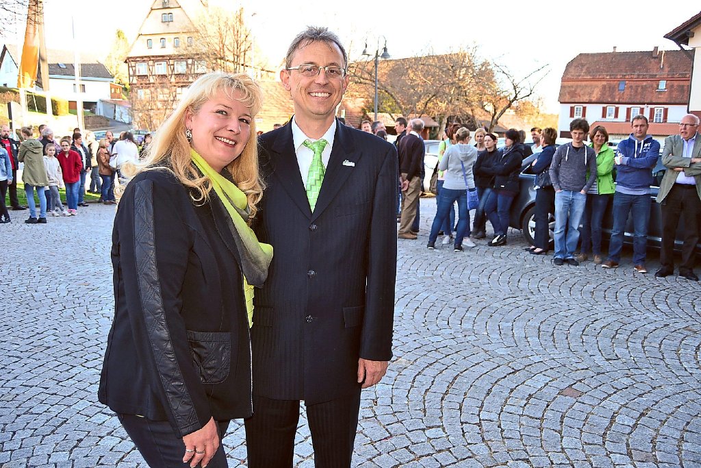 Freuen sich über die Wiederwahl: Martin Buchwald mit Ehefrau Silke. Foto: Kunert