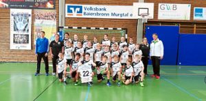Immer weiter dazulernen heißt es für die beiden E-Jugendmannschaften der SG Freudenstadt/Baiersbronn, hier im Bild  mit ihren Trainern. Die Richtung stimmt. Foto: Krebs Foto: Schwarzwälder Bote