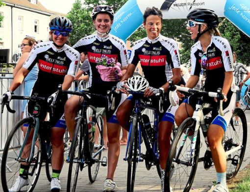 Fuhren in Konstanz ein starkes Rennen: Arnhild Pross, Lisa Schönegg, Iris Bächle und Meike Dernbach (von links). Foto: TABI Foto: Schwarzwälder Bote