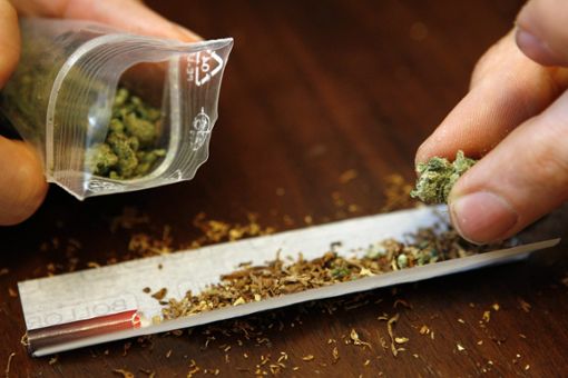 Beim Angeklagten entdeckte die Polizei zwölf Gramm Marihuana und einen Joint. Foto: Karmann