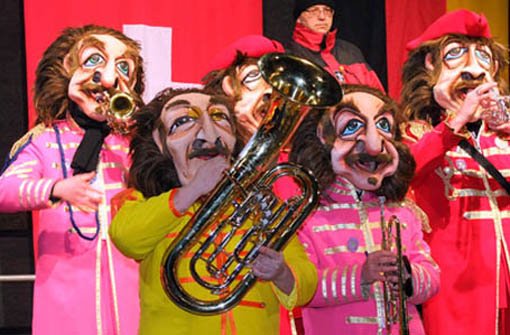 Schräge Töne und schrille Kostüme beim 30. Internationalen Guggenmusiktreffen in Schwäbisch Gmünd. Foto: Leserfotograf tiffy