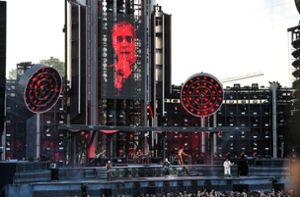 Vor den Vorwürfen: Till Lindemann (Mitte) mit seiner Band Rammstein bei einem der Konzerte in Stuttgart im Vorjahr. Foto: Lichtgut/Max Kovalenko