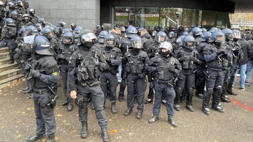 Die Polizei bei ihrem Einsatz am Carl Benz Center. Foto: 7aktuell.de/Andreas Werner/7aktuell.de | Andreas Werner