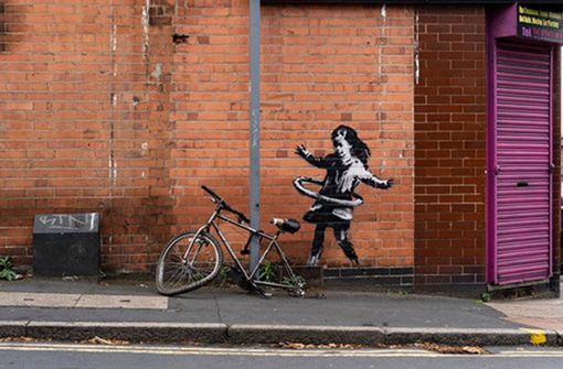 Dieses Street-Art-Werk des britischen Künstlers Banksy in Nottingham gibt es so  nicht mehr – es wurde  verkauft.  Unsere Bildergalerie zeigt eine  Banksy-Hinterlassenschaft in   Venedig. Foto: dpa
