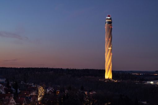 Die Beleuchtung am Testturm  wird heute, Samstag,  zur Earth Hour ausgeschaltet.Foto: Thyssenkrupp Elevator/Ralf Graner Foto: Schwarzwälder Bote