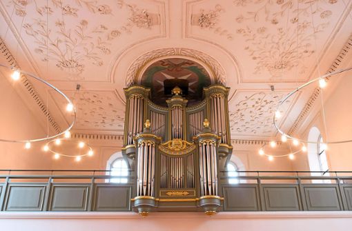 Ganze 184 Jahre ist der Hauptteil der Schildknecht- und Bergmann-Orgel alt; seit 1980 ist er der stolze Besitz und das Herzstück der evangelischen Kirchengemeinde in Villingen. Foto: Singer