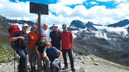 Die Freudenstädter Alpinisten in luftiger Höhe an der Landesgrenze von Vorarlberg und Tirol. Foto: Alpenverein Foto: Schwarzwälder Bote