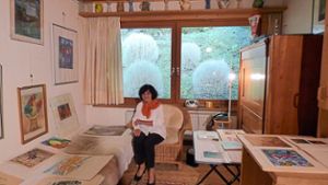 Malerin Traute Gruner zeigt ihre Werke beim Offenen Atelier in ihrem Haus in Rexingen. Fotos: Trommer Foto: Schwarzwälder Bote