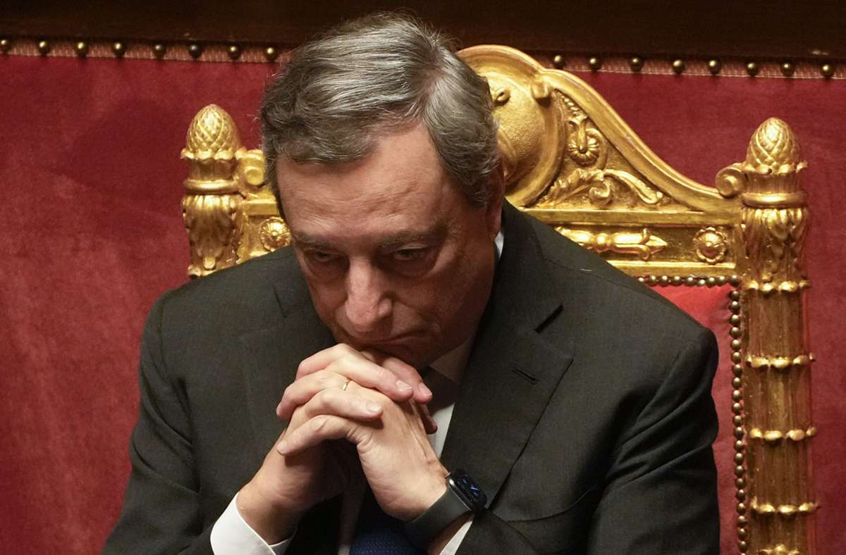 Ministerpräsident Mario Draghi von Italien erhielt keine Unterstützung durch seine wichtigsten Koalitionspartner im Parlament. Foto: dpa/Gregorio Borgia