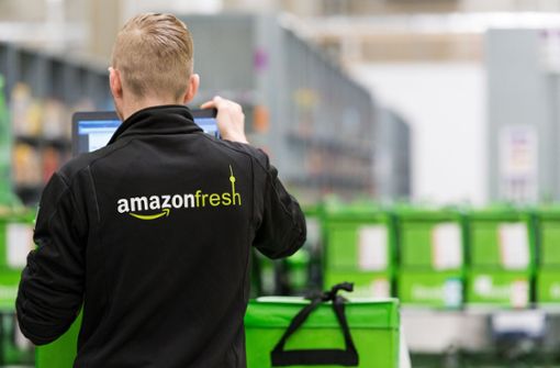 Bei „Amazon fresh“ können Lebensmittel online bestellt werden. Foto: dpa/Monika Skolimowska