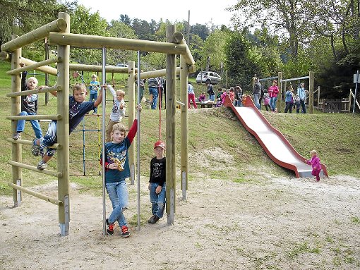 Die Kinder im Oberen Gaistal freuen sich. Sie behalten ihren Spielplatz.  Foto: Glaser