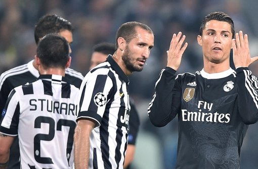 Cristiano Ronaldo (rechts) hat mit Real in Turin verloren. Foto: dpa