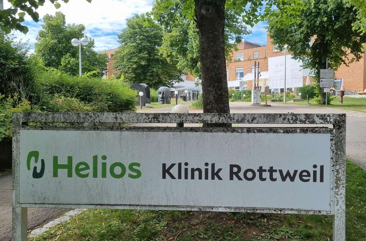 Die Helios-Klinik in Rottweil ist laut Mirko Witkowski nur ein Beispiel für die Folgen einer verfehlten Krankenhauspolitik. Foto: Otto