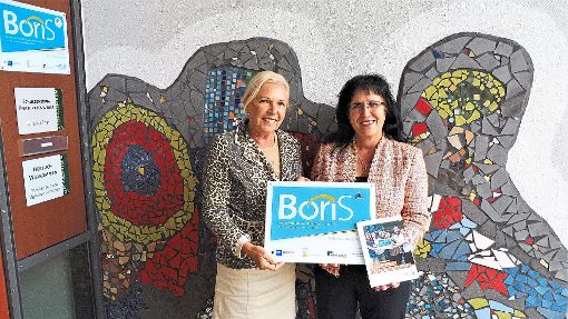Angela Zepf (links) und Birgitt Schaible mit dem Boris-Siegel.  Foto: Schule Foto: Schwarzwälder-Bote