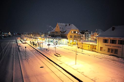 Wenn es Nacht wird, geht es am Balinger Bahnhof öfters  übel zu.    Archivfoto: Maier Foto: Schwarzwälder-Bote