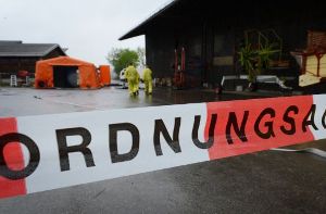 Notfallszenarien etwa bei Maul- und Klauenseuche sind am Samstag unter anderem auf dem Meiereihof der Universität Hohenheim durchgespielt worden. Foto: dpa